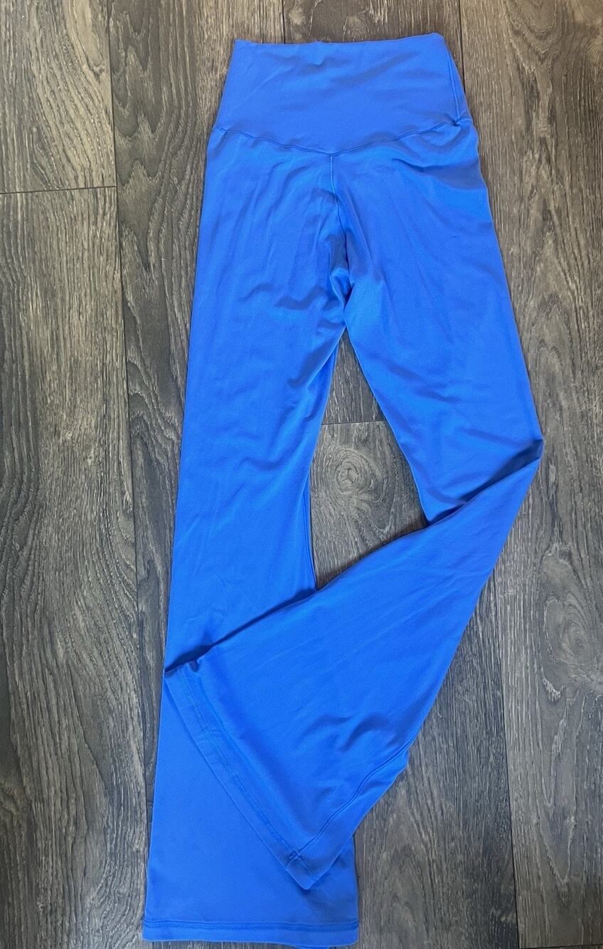 OFFLINE by Aerie Real Me Flare Leggings Sz M Crossover Gym Lounge Buttery Soft